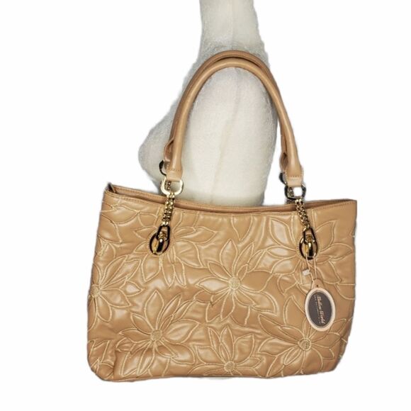 Mellow World Handbags - NEW‎ MELLOW WORLD cream quilted floral embroidered vegan purse